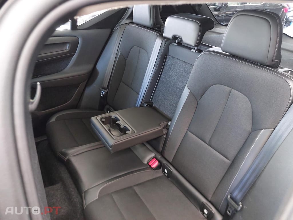 Volvo XC40 1.5 T5 PHEV Momentum Plus