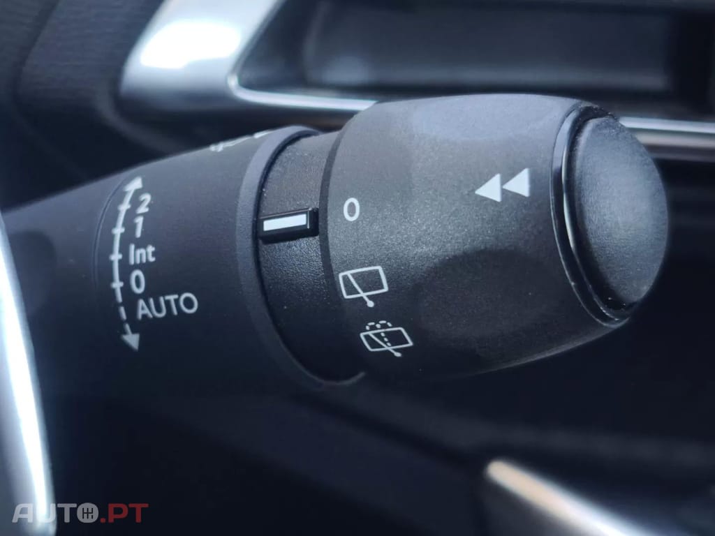Peugeot 3008 PureTech 130 Stop & Start GPF EAT8 Active Pack