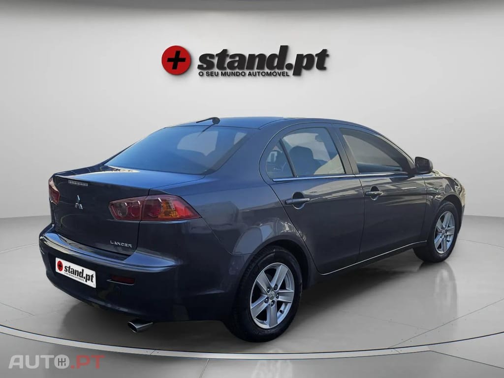 Mitsubishi Lancer 1.5 Invite