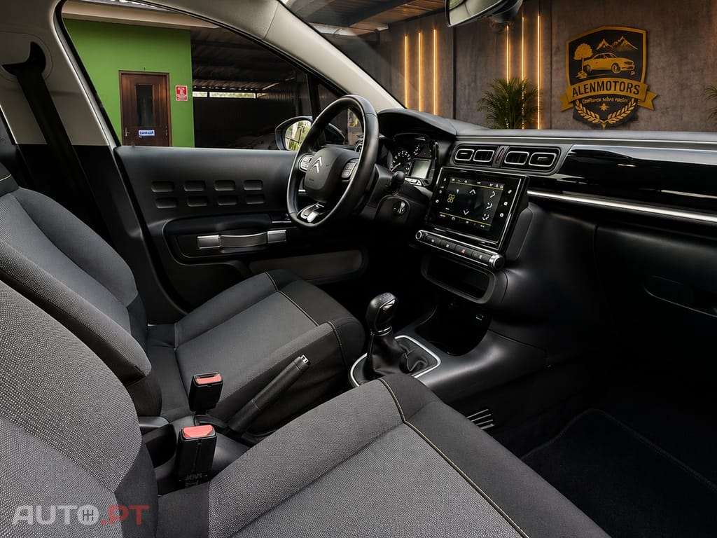 Citroën C3 1.2 PureTech Shine — fotografia 14