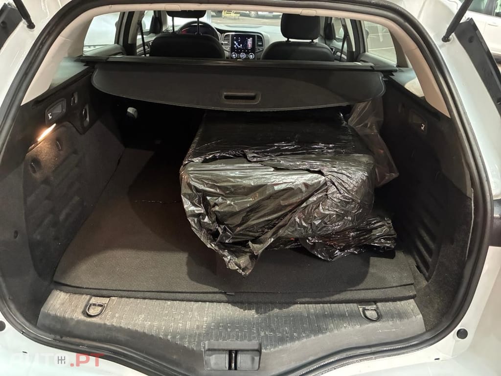 Renault Mégane Sport Tourer E-Tech Plug-in Business