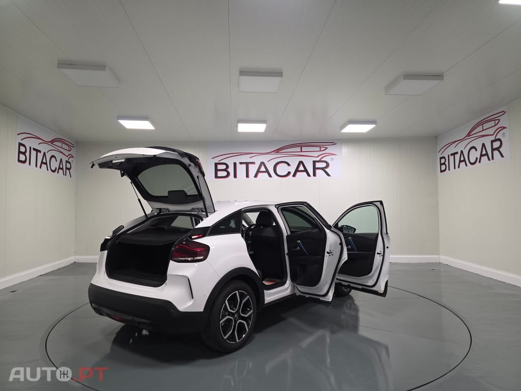 Citroën e-C4 50 kWh Shine — fotografia 58