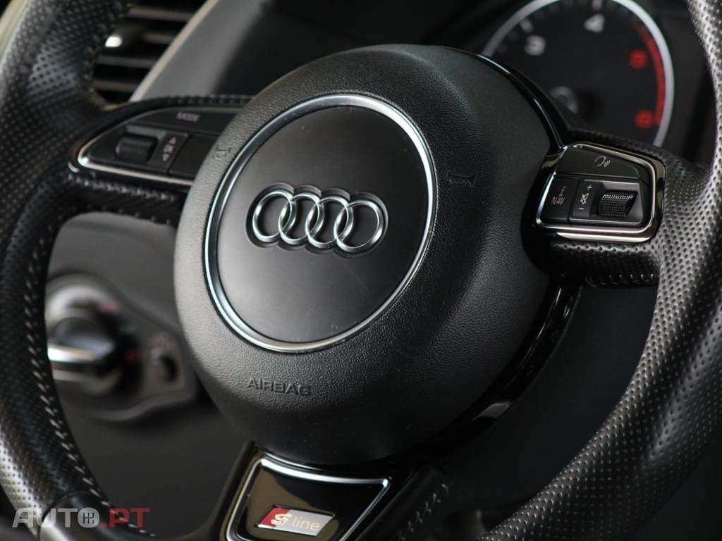 Audi Q5 3.0 TDi quattro S-line S-tronic