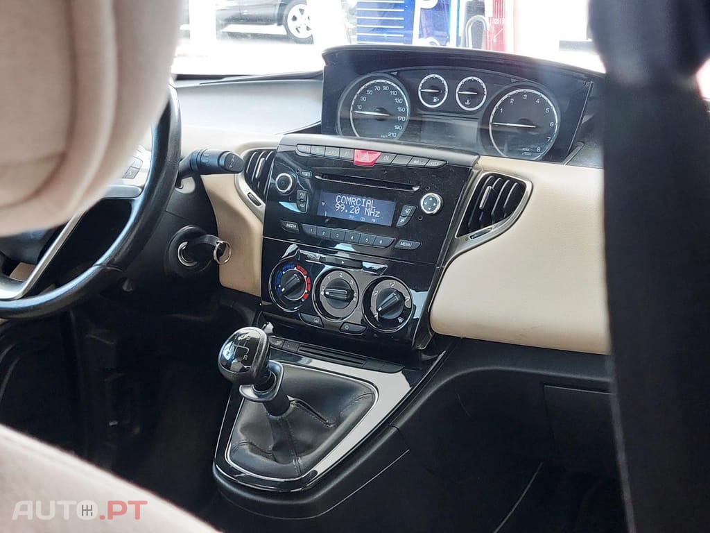 Lancia Ypsilon 1.2 S&S Fashion
