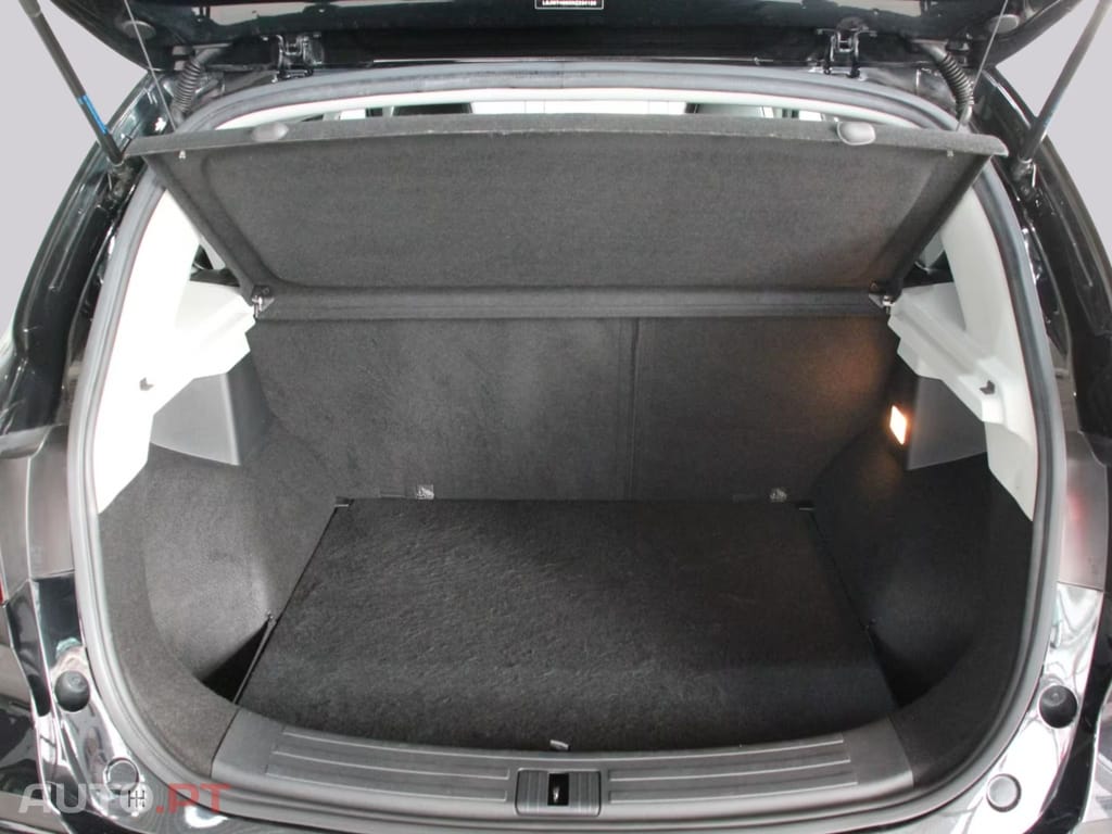 MG ZS EV Luxury Maximal I.V.A DEDUTIVEL 