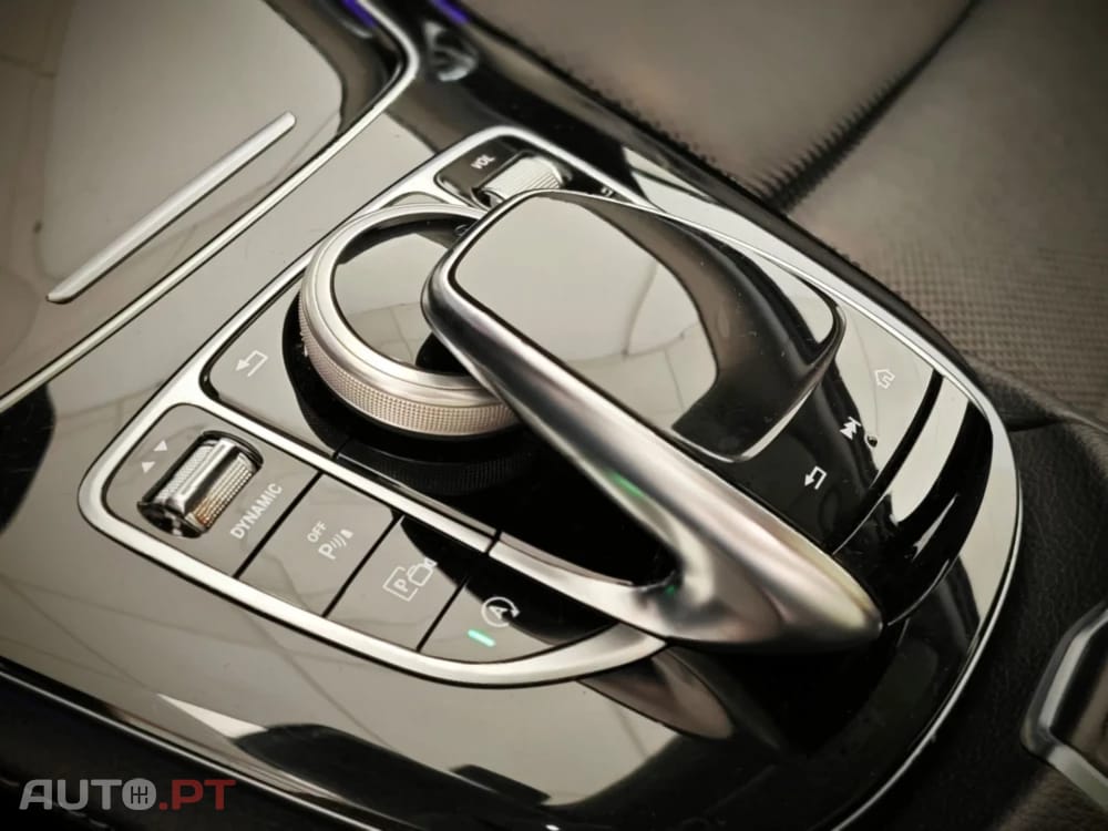 Mercedes-Benz E 220 Exclusive — fotografia 7