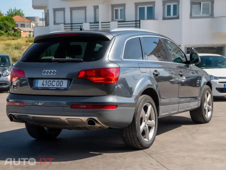 Audi Q7 3.0 TDI DPF quattro tiptronic