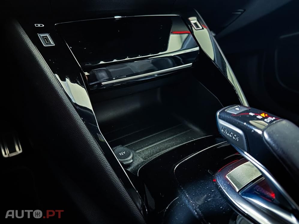 Peugeot E-2008 50 kWh GT
