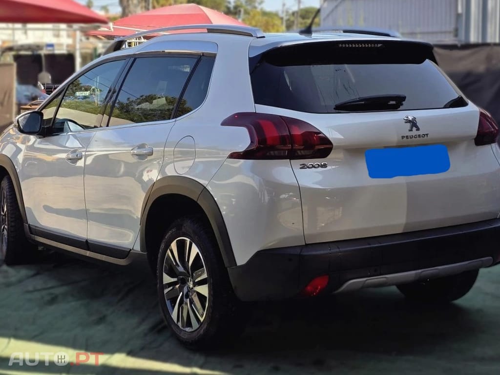 Peugeot 2008 1.6 BlueHDi Allure