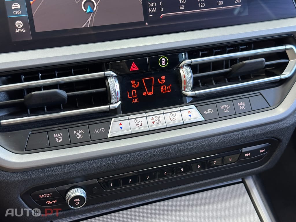 BMW 330 e Corporate Edition Auto — fotografia 14