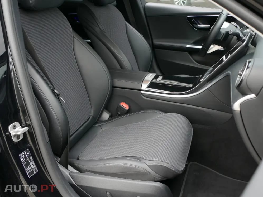 Mercedes-Benz C 300 e Avantgarde