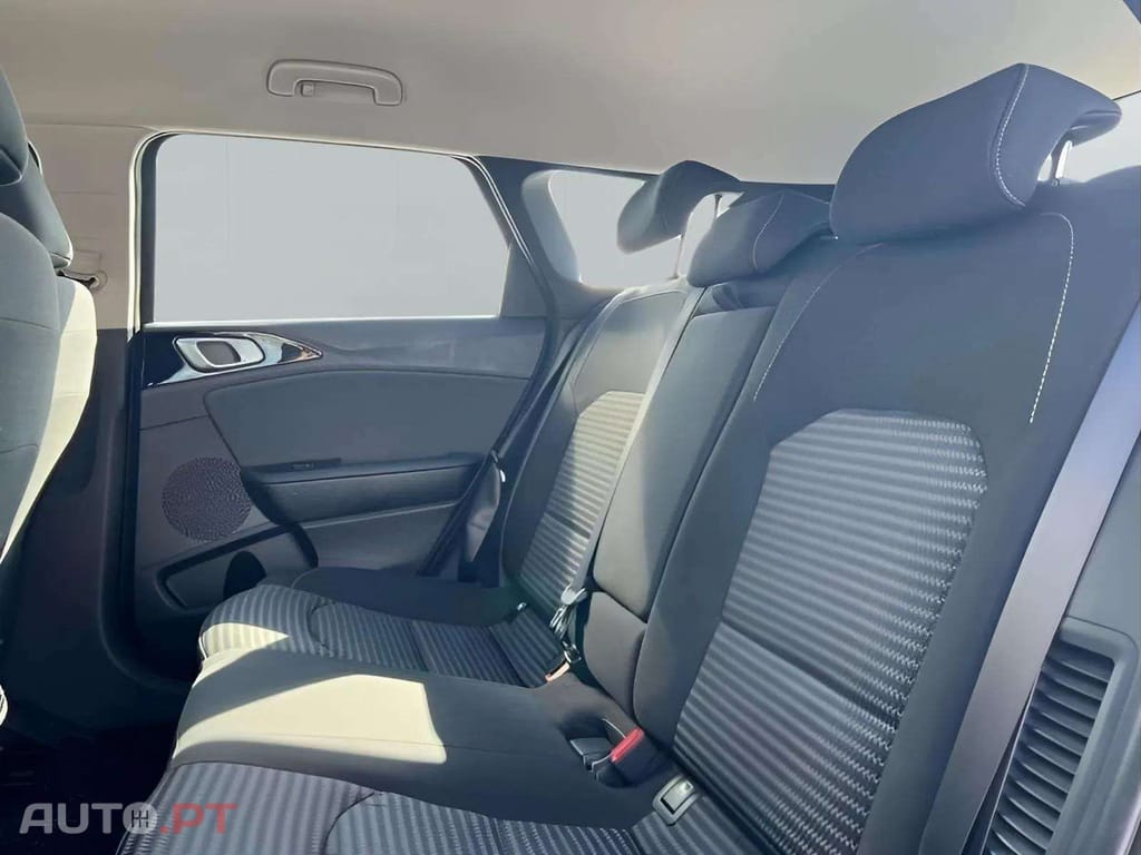 Kia Ceed SW 1.6 GDi 6DCT PHEV Drive