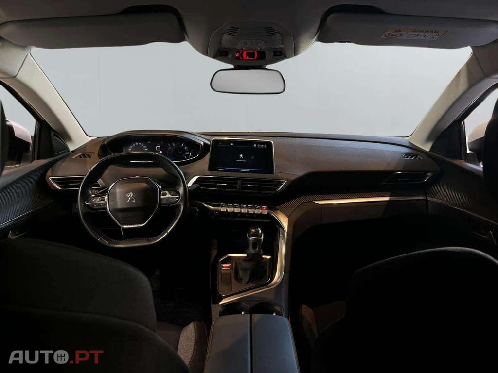 Peugeot 3008 1.2i Executive