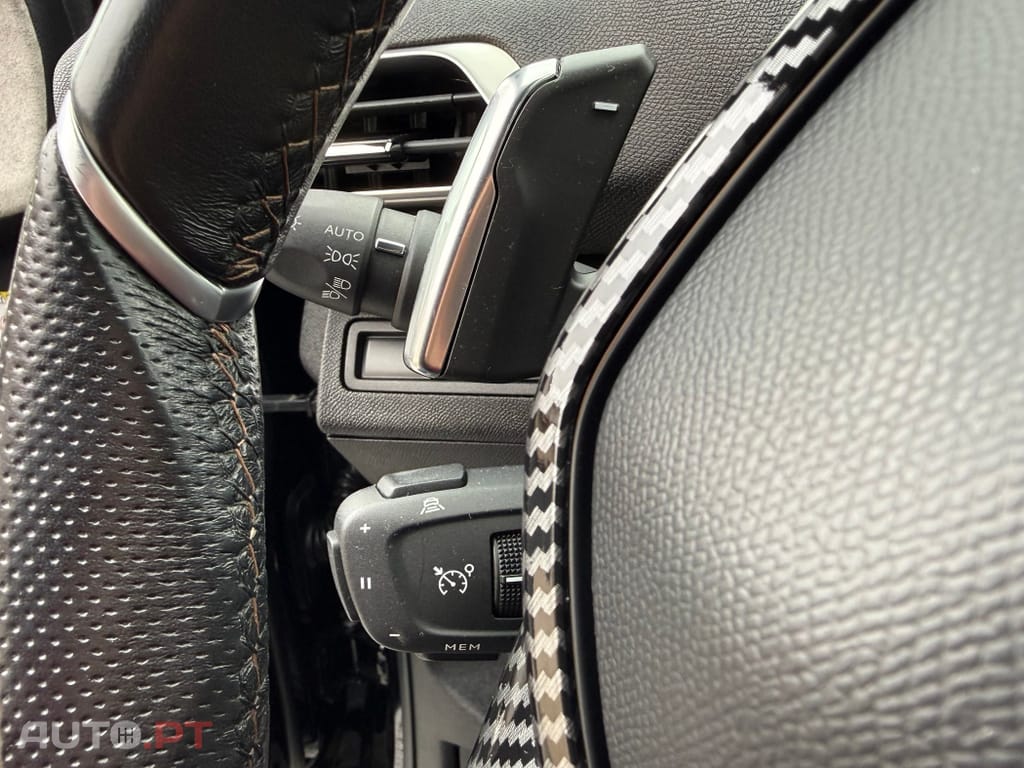 Peugeot 3008 1.6 Hybrid GT Pack e-EAT8