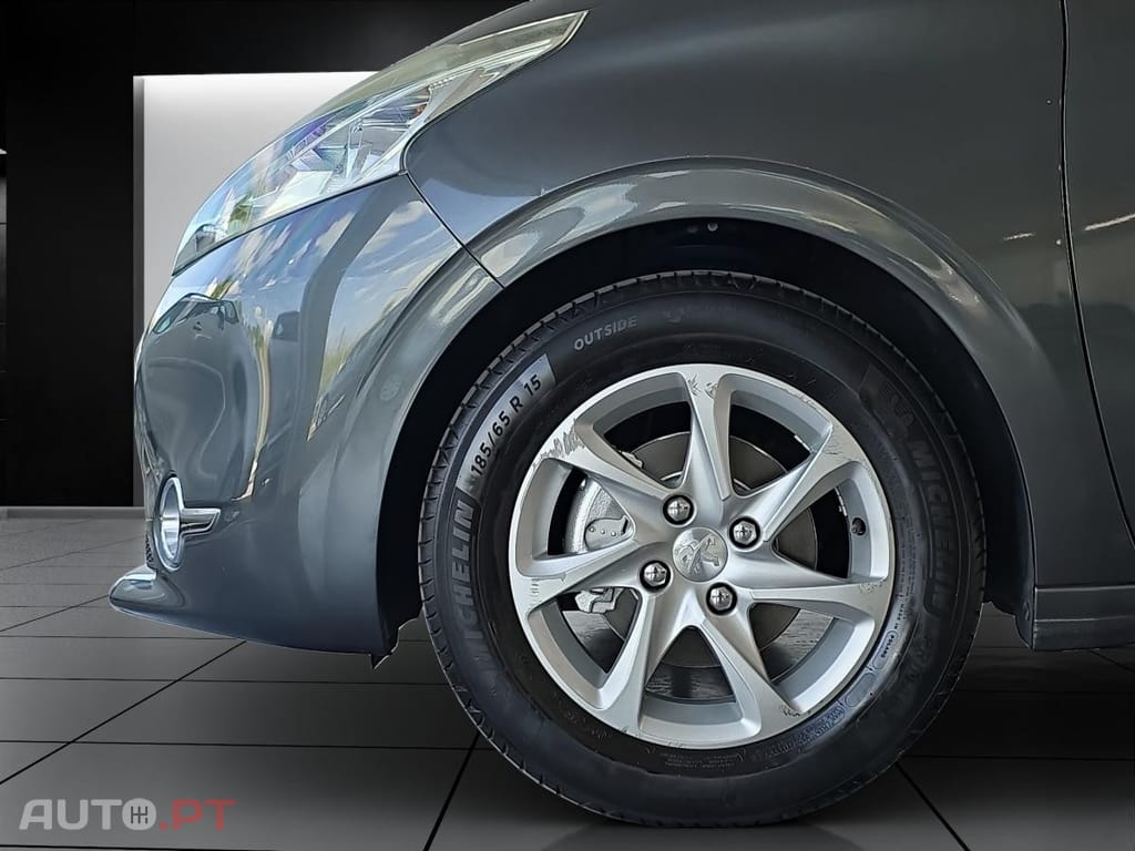 Peugeot 208 1.2 VTi Allure