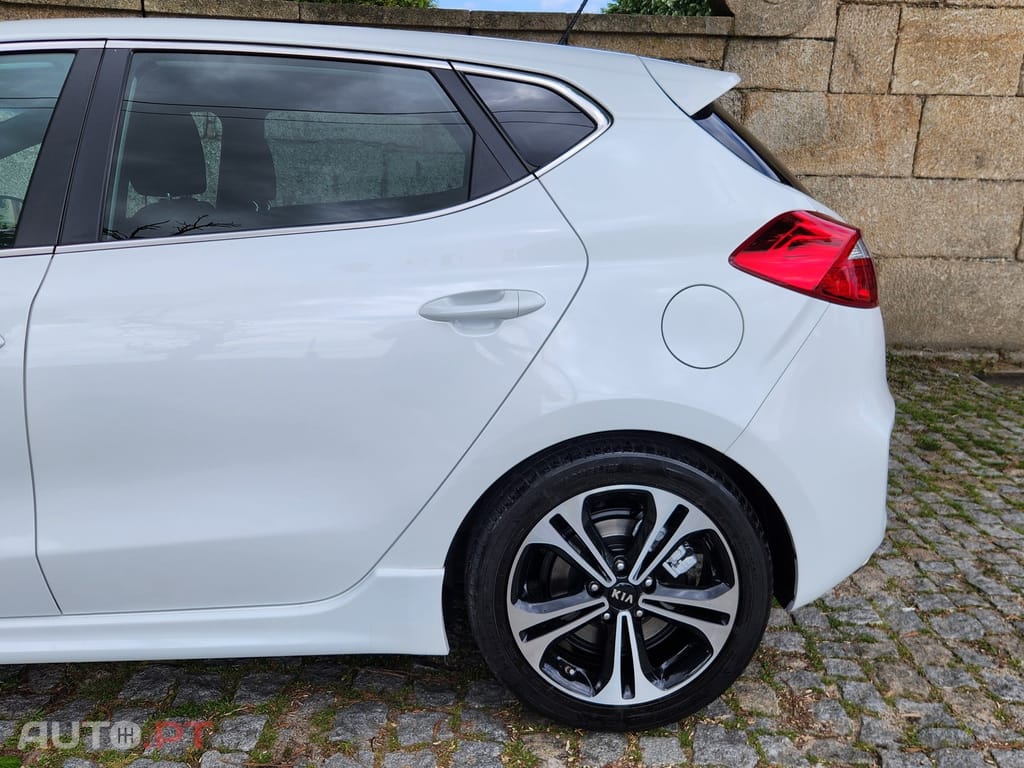 Kia Ceed 1.6 CRDi GT Line