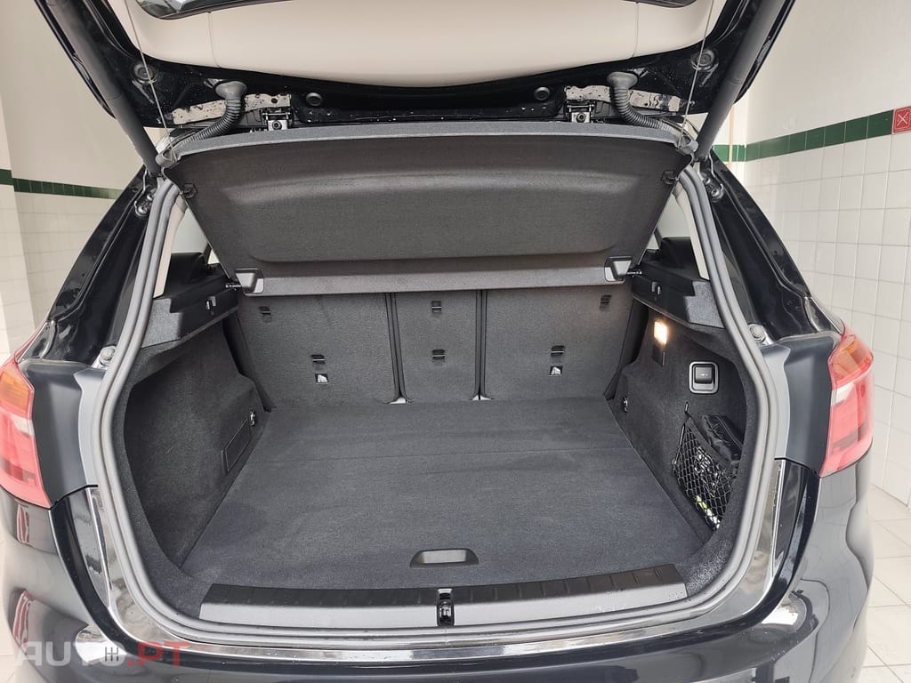 BMW 225 Line Sport
