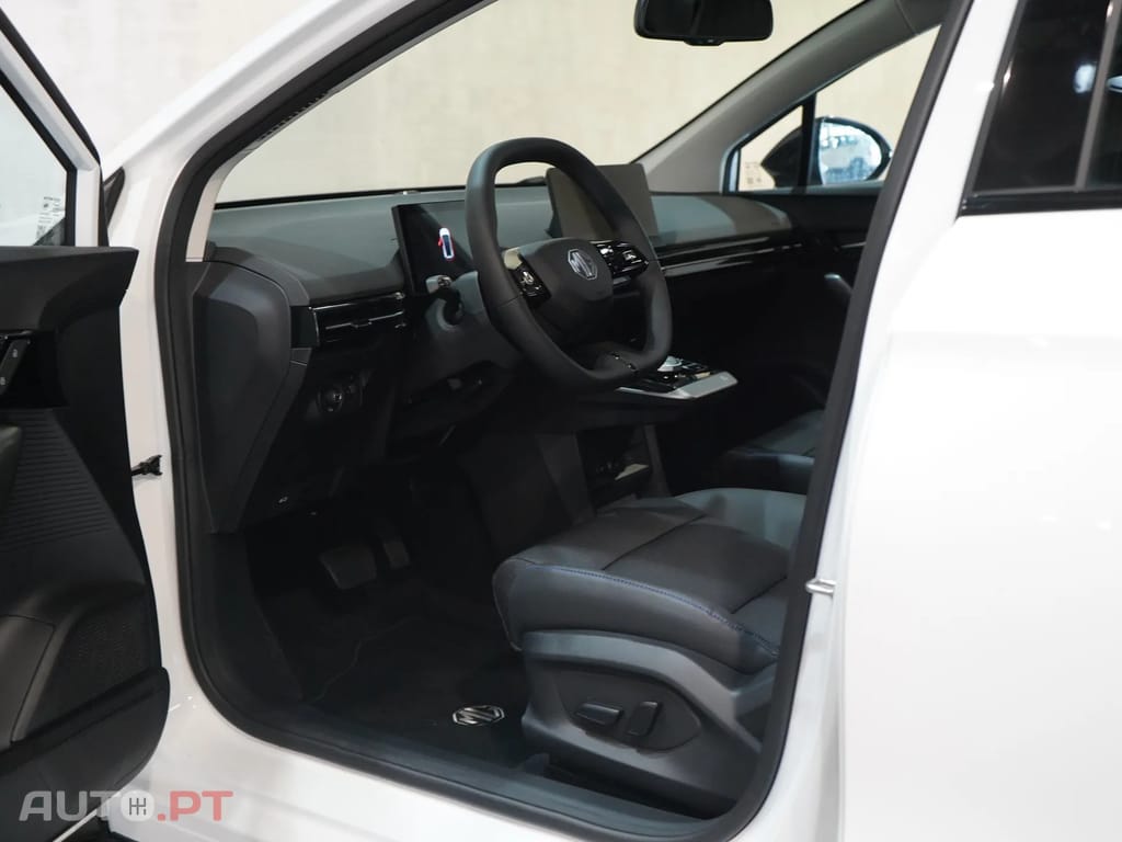 MG MG4 64 kWh Luxury