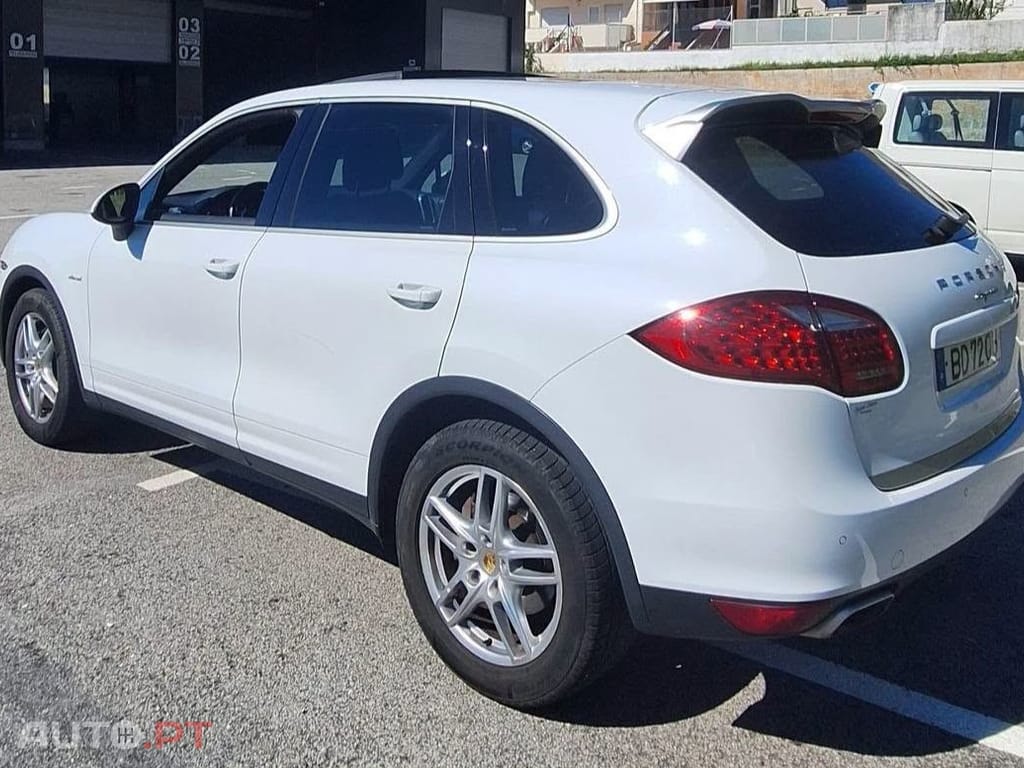 Porsche Cayenne Platinum Edition