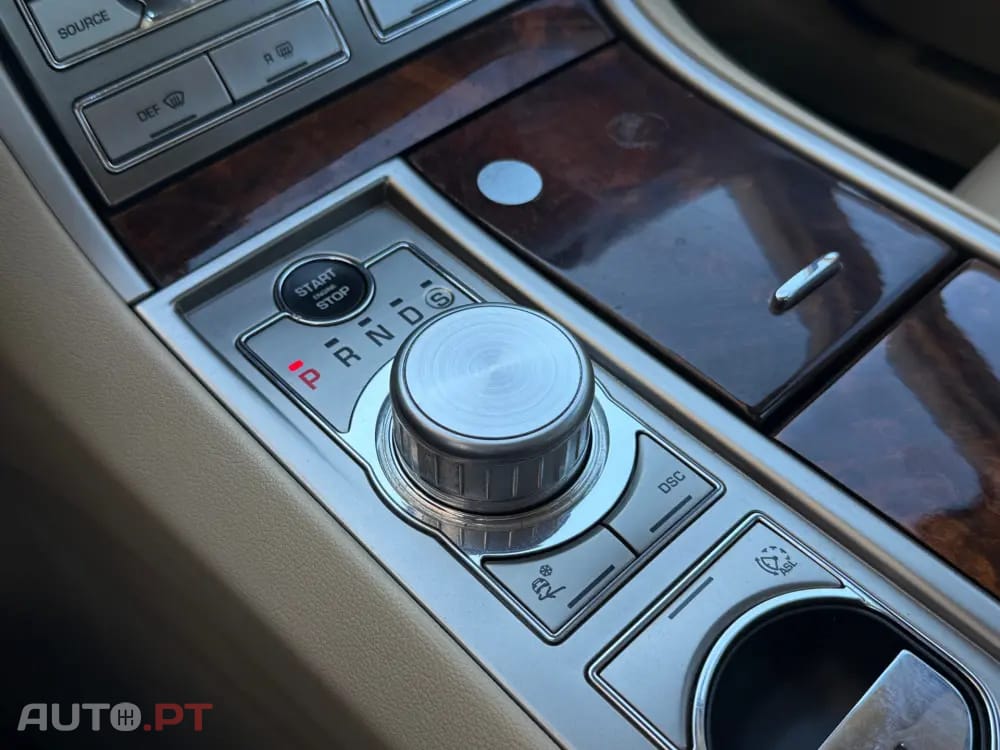 Jaguar XF 2.7 D V6 Luxury