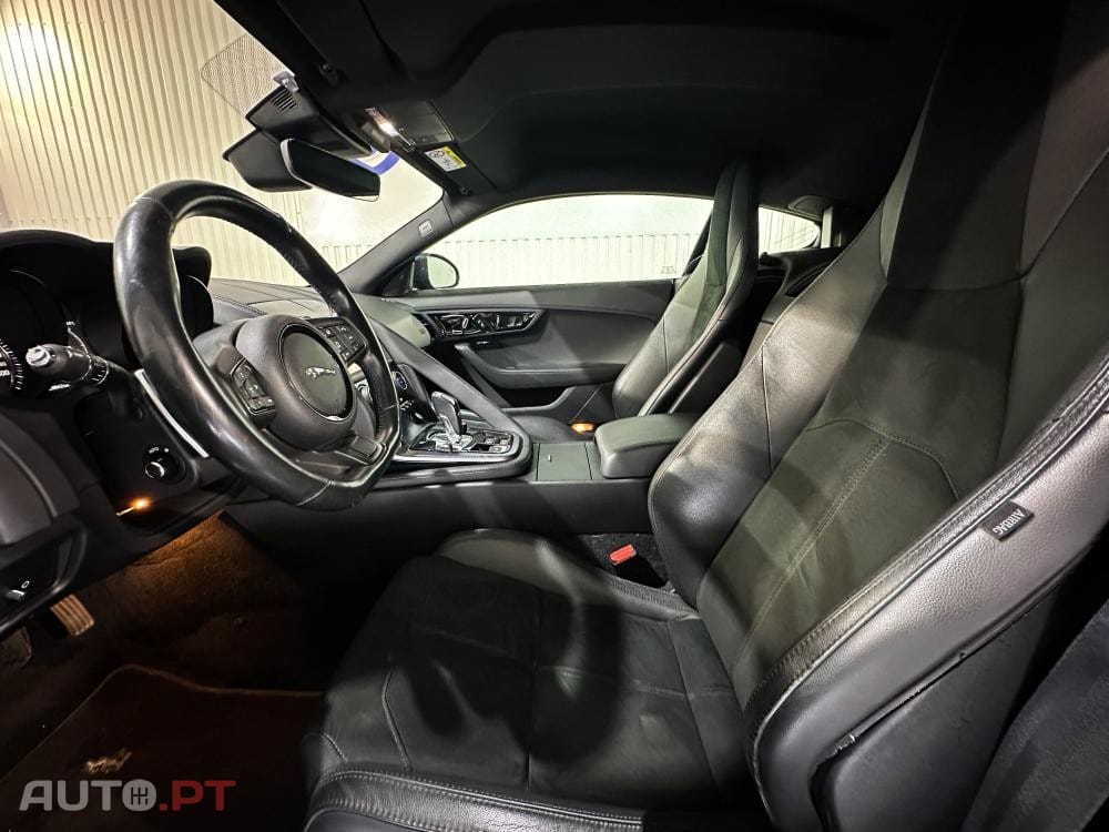 Jaguar F-Type P300 Aut. R-Dynamic Black