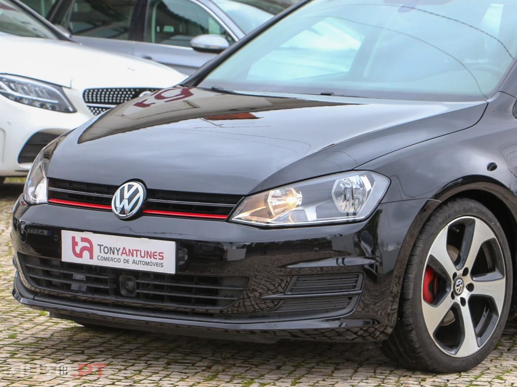 Volkswagen Golf 1.6 TDi Confortline