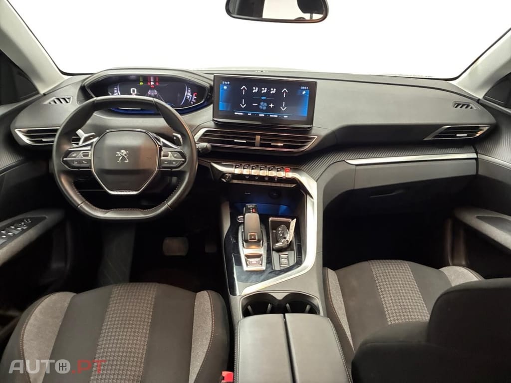 Peugeot 3008 1.5 BlueHDi Active Pack EAT8