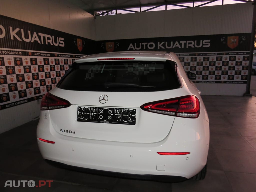Mercedes-Benz A 180 Automático