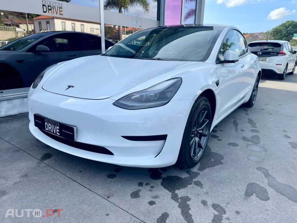 Tesla Model 3 Standard Range Plus RWD