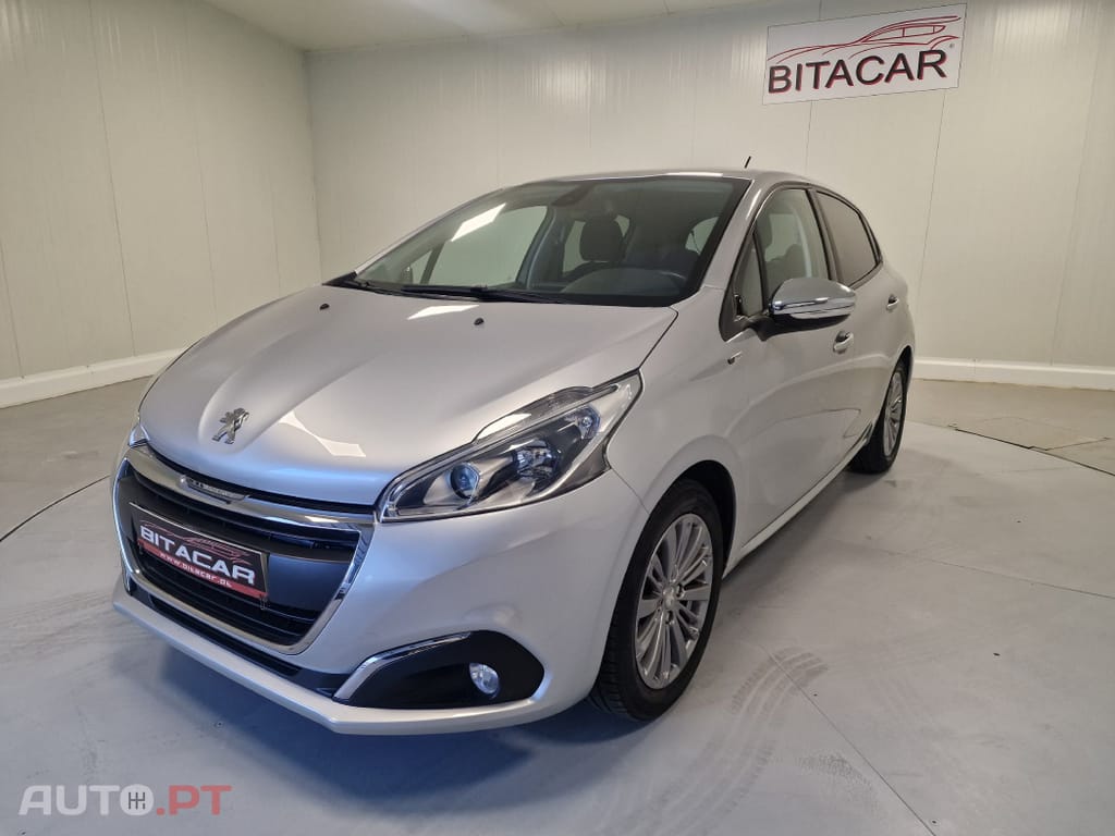 Peugeot 208 1.2 STYLE