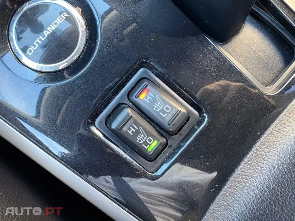 Mitsubishi Outlander 2.2 DI-D Instyle Navi