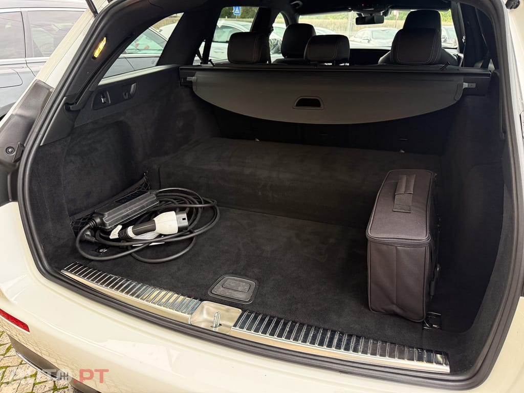 Mercedes-Benz E 300 de T 9G-TRONIC AMG Line