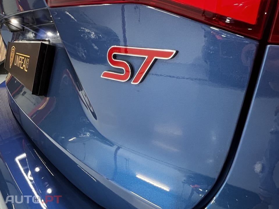 Ford Focus SW 2.3 EcoBoost S&S ST