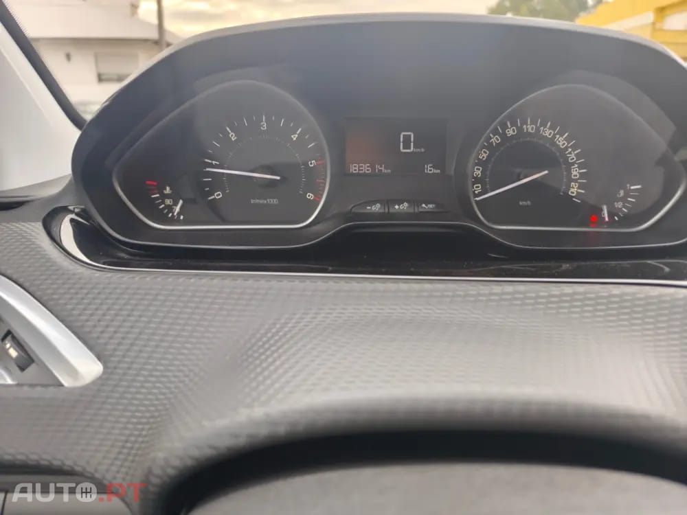 Peugeot 208 1.6 BlueHDi Style