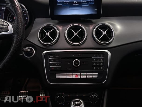 Mercedes-Benz CLA 180 AMG line