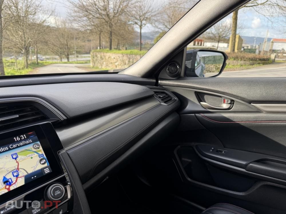 Honda Civic 1.0 i-VTEC Dynamic CVT