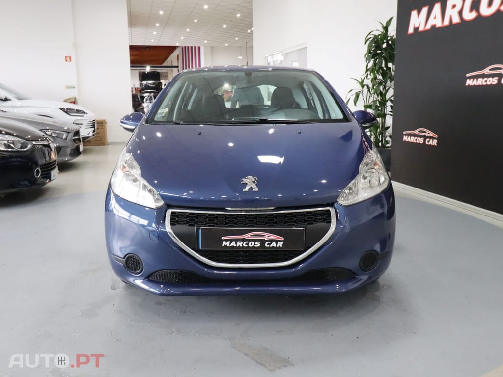Peugeot 208 1.4 HDi Active — fotografia 2