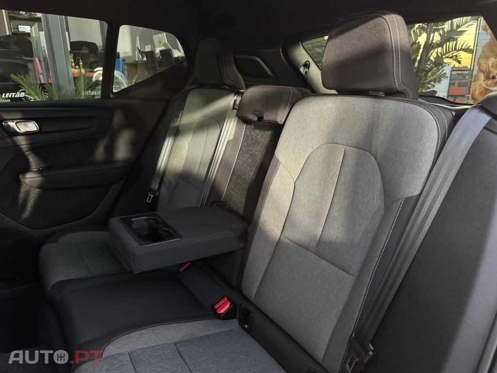 Volvo XC40 1.5 T4 PHEV Plus Dark