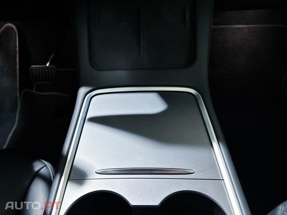 Tesla Model Y Long Range Dual Motor AWD