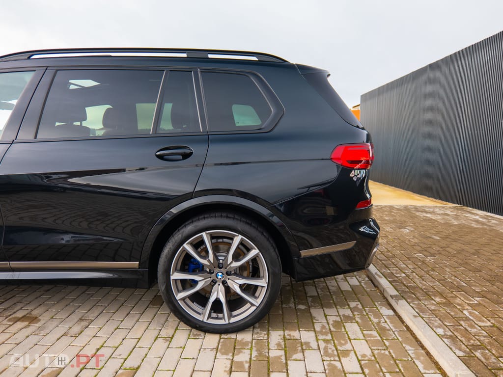 BMW X7 M50d