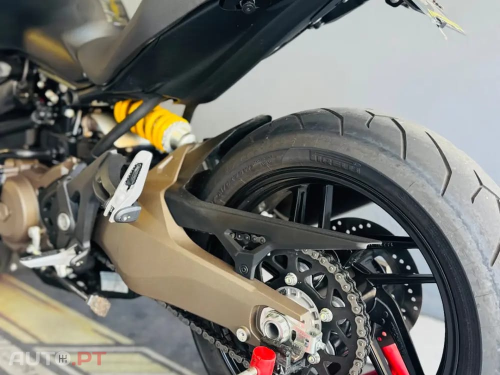 Ducati Monster 821