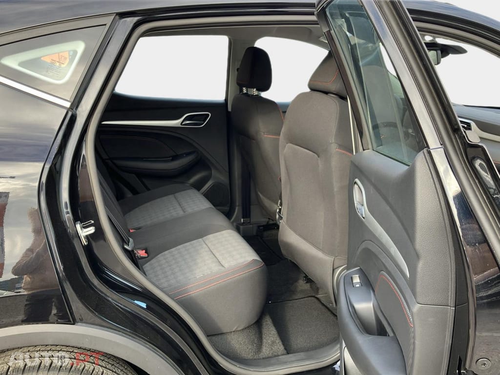 MG ZS EV 72.6 kWh Luxury OBC 11 KW