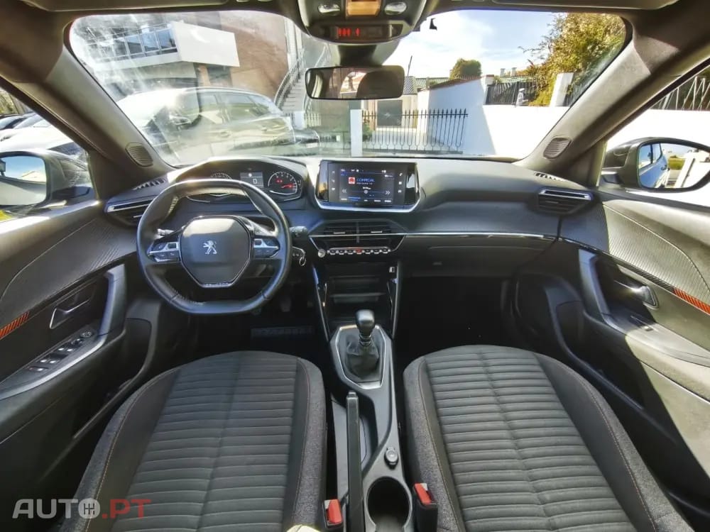 Peugeot 2008 1.2 PureTech Active Pack