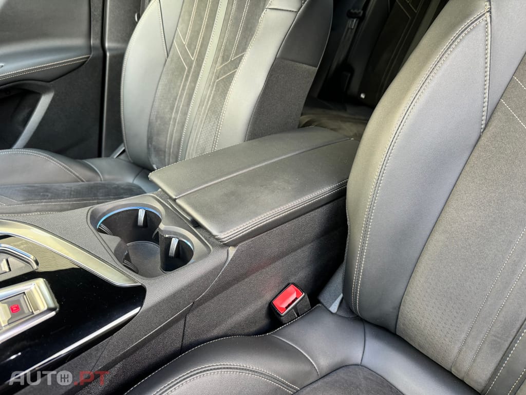 Peugeot 3008 1.5 BlueHDi GT EAT8
