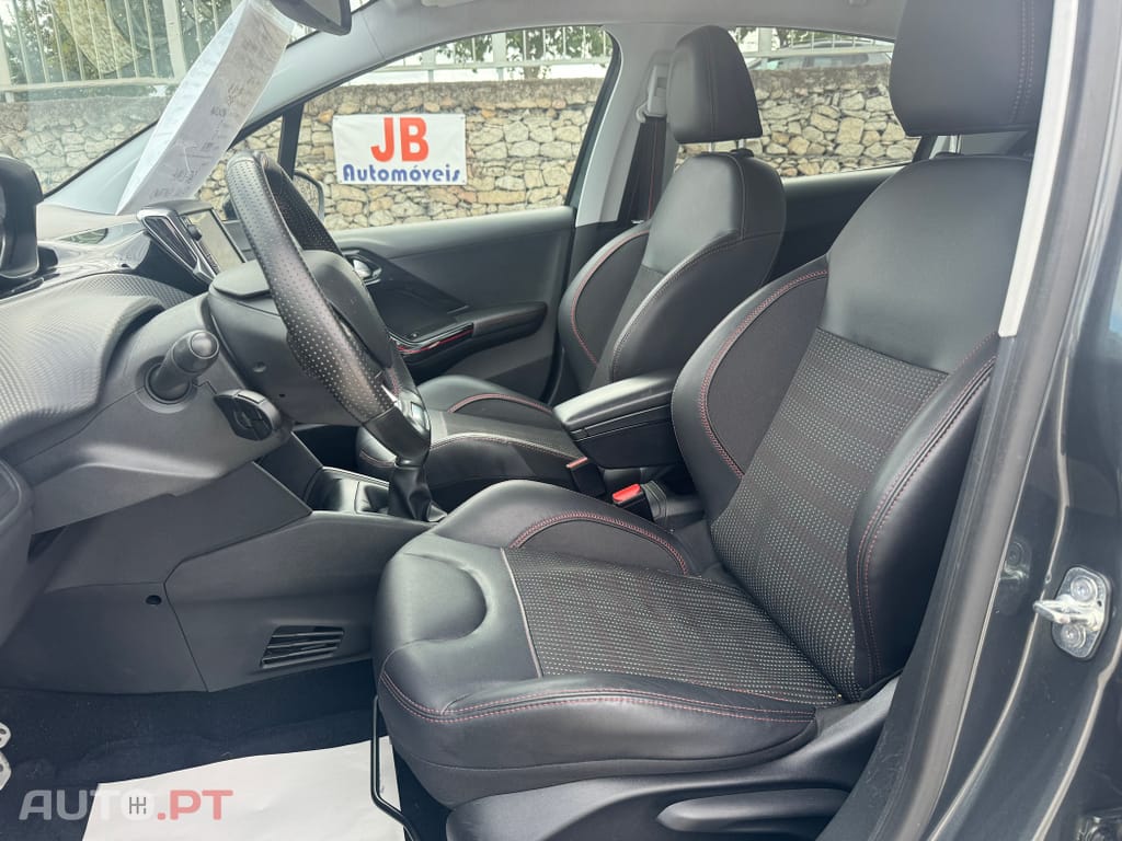 Peugeot 208 1.2 PureTech GT Line