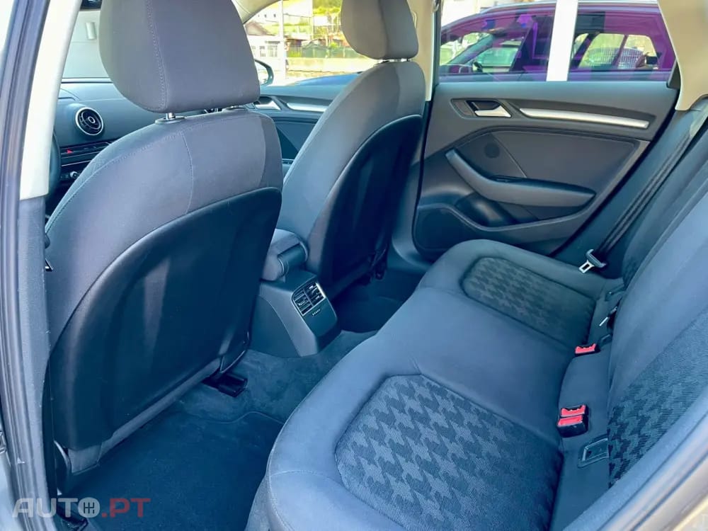 Audi A3 Sportback 1.6 TDI Attraction Ultra