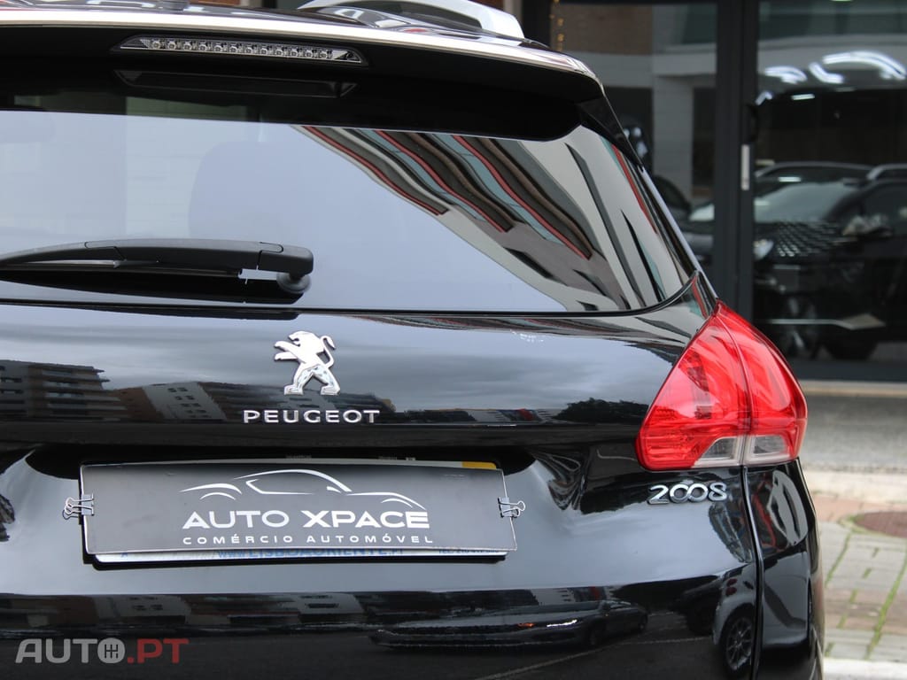 Peugeot 2008 1.2 PureTech Allure