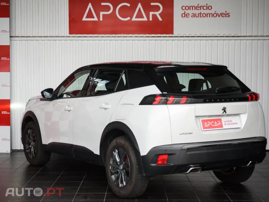 Peugeot 2008 PureTech 130 EAT8 Allure