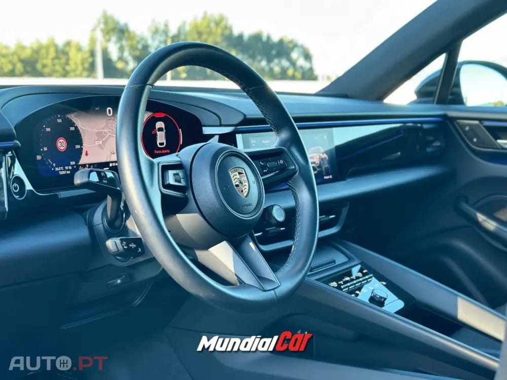 Porsche Macan Electric 4