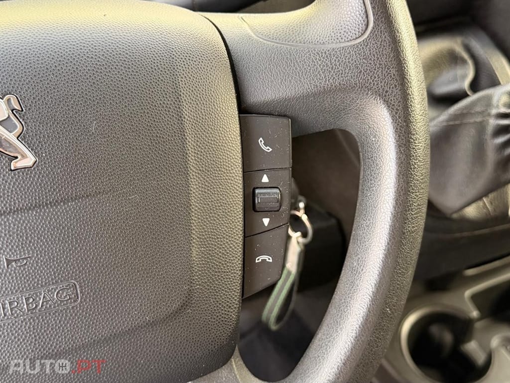 Peugeot Boxer 2.0 BlueHDi 335 L3H2 Pro